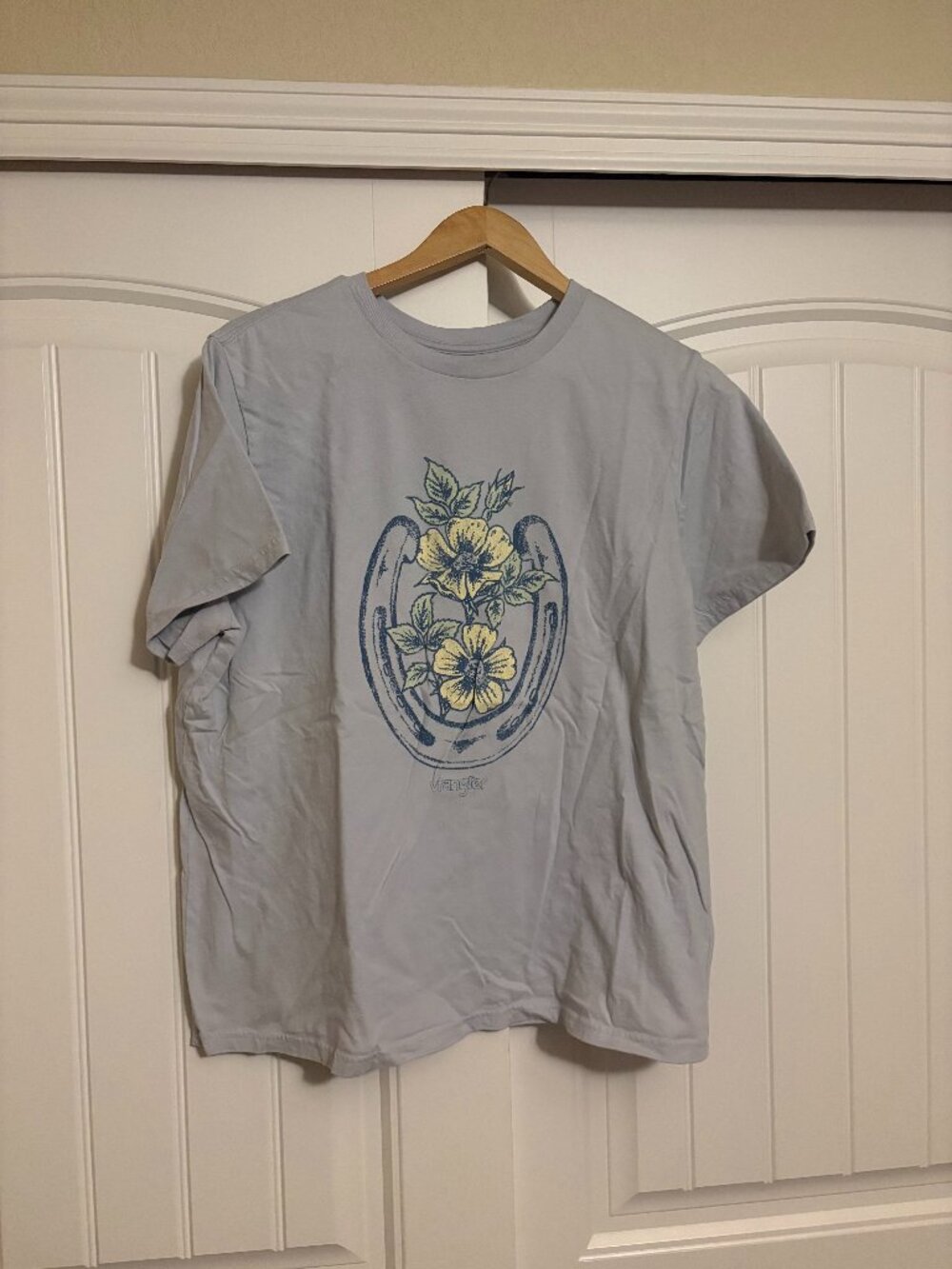 Wrangler Horseshoe and Flowers Graphic T Shirt XL Xtra Large Light Blue Cotton